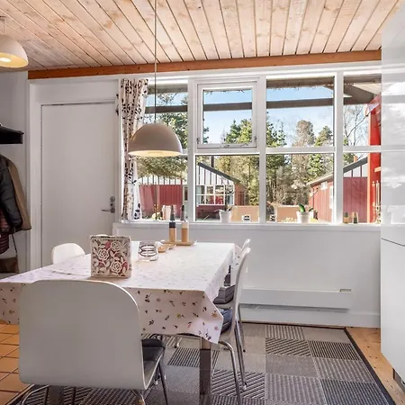 Eivi - 200m From The Sea By Interhome *